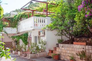 Гостевой дом Mediterranean Retreat Becici Boreti Двухместный номер с 1 кроватью и балконом-1